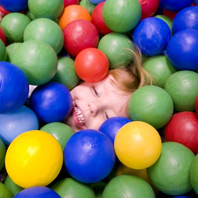 Little S buried in the ball pit ! Little S buried in the ball pit !